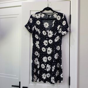 Button down black and white floral shift dress